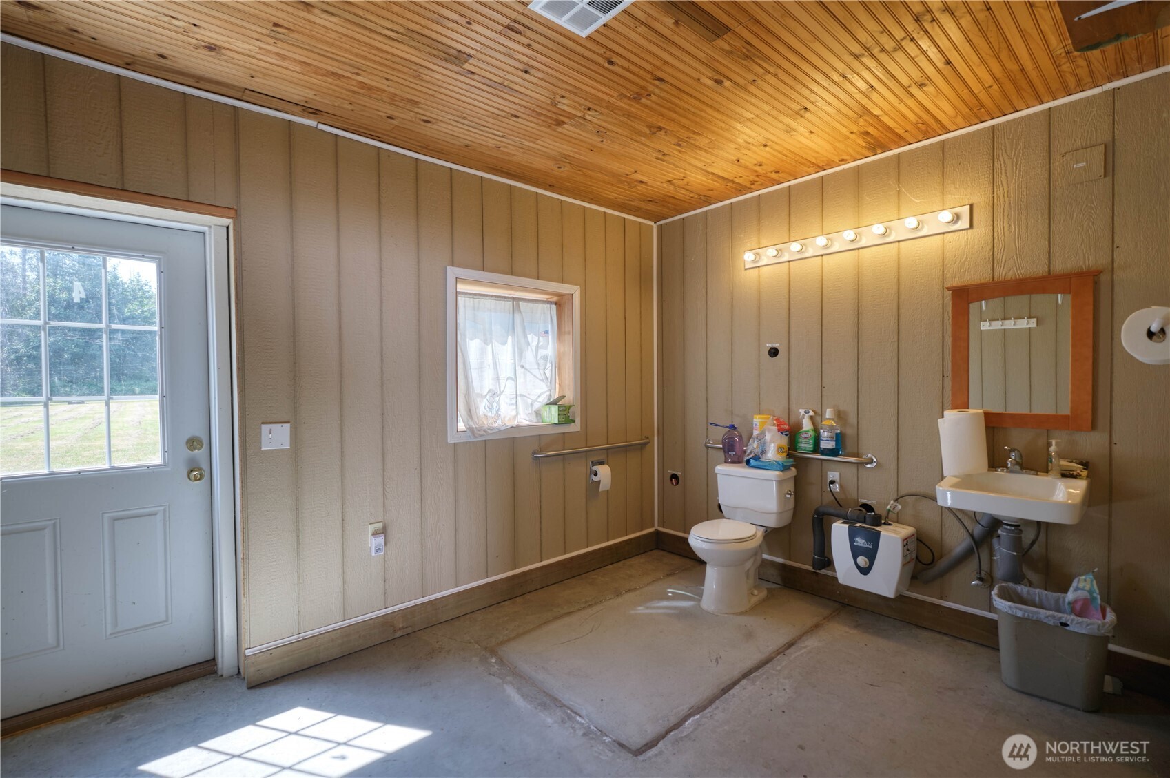 Property photo 28