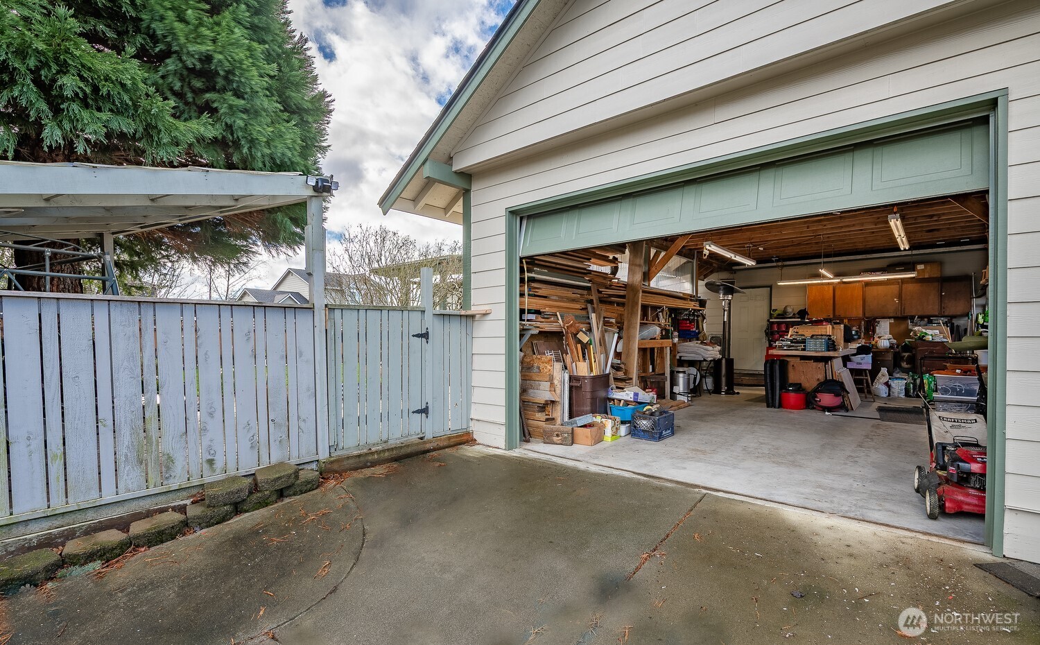 Property photo 23