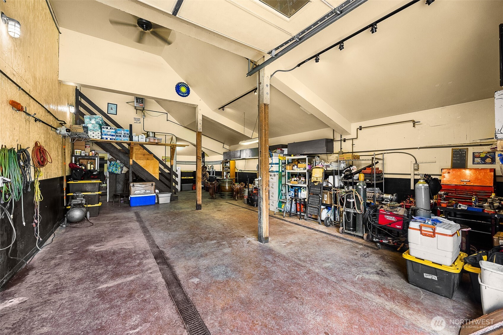 Property photo 25